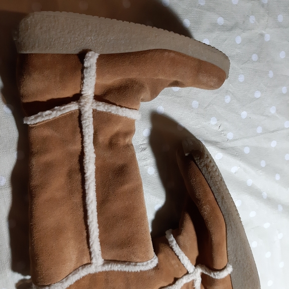 Host pick EUC Leather suede winter boots -platform - faux fur - Picture 5 of 5